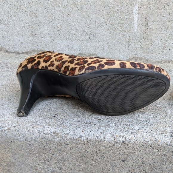 Merona Calf- Hair Leopard Print Pump, Sz. 7.5 - Picture 3 of 4